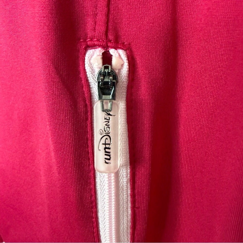 Disney runDisney Princess Enchanted 10K 2020 Hoodie Medium Pink Pocahontas Zip - Picture 5 of 8